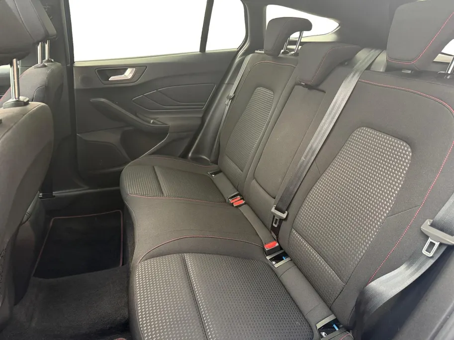 Ford Focus Wagon 1.0 EcoBoost Hybrid ST Line | NL Auto & Dealeronderhouden | Winter Pack | Panoramadak | Driver Assistance Pack | 19''LMV | Technology Pack |