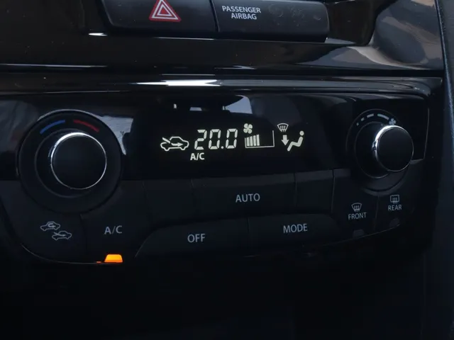 Suzuki Vitara 1.5 Hybrid Style | Carplay | All Seasons | Leder