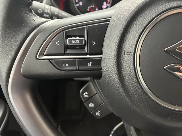 Suzuki Swift 1.2 Style Smart Hybrid