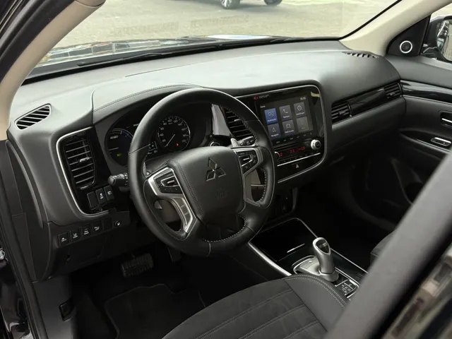 Mitsubishi Outlander 2.4 PHEV Intense+