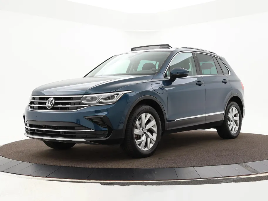 Volkswagen Tiguan 1.4 TSI 245pk eHybrid Elegance · Panoramadak · Camera · Apple/Android Car Play · Navigatie · Dodehoeksensor ·
