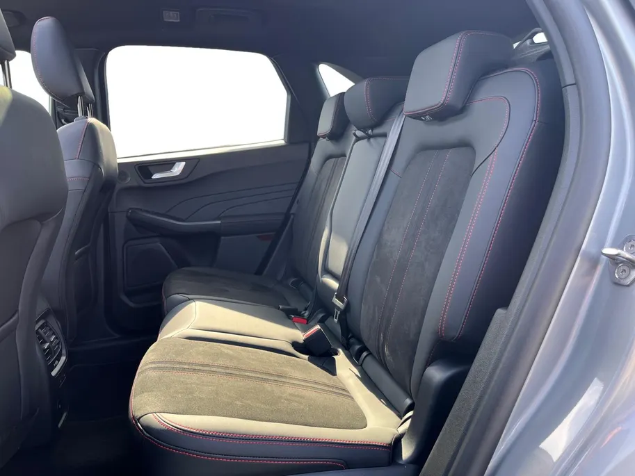 Ford Kuga 2.5 PHEV ST-Line X | Schuif/Kantel Dak | Adaptieve Cruise Control | Elek. Trekhaak | 2100 KG Trekgewicht | Winter Pack |