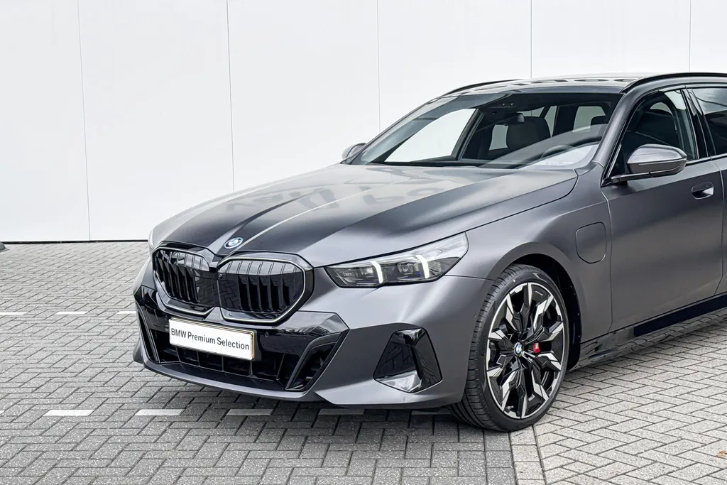 BMW 5 Serie Touring 550e xDrive