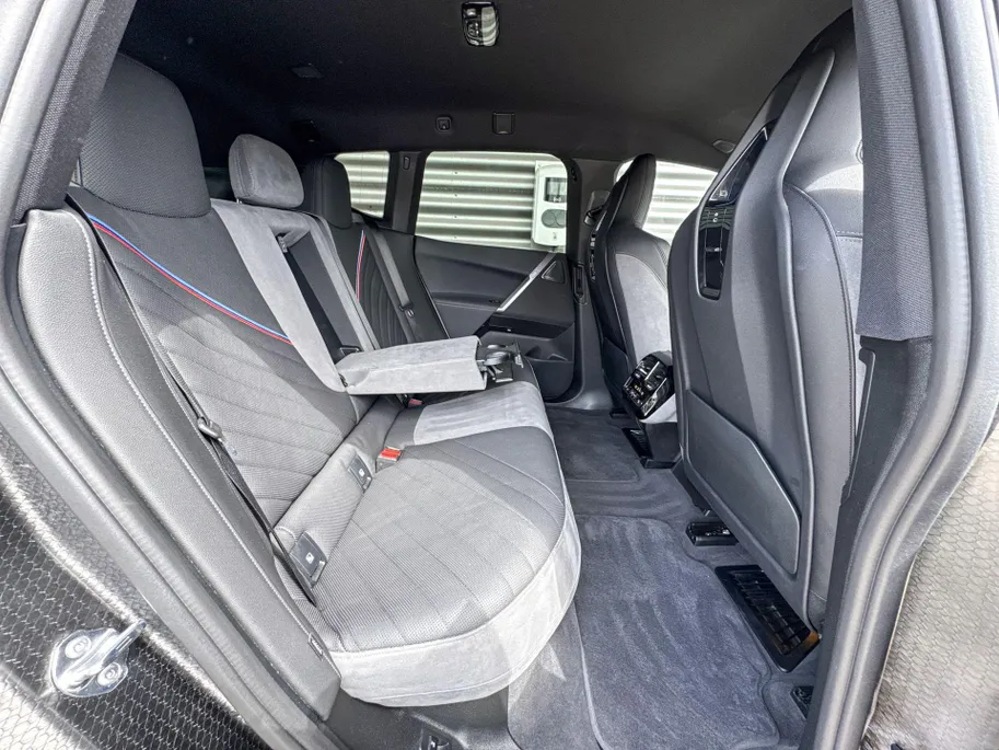 BMW iX xDrive M70 112 kWh