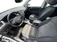 Volkswagen Tiguan 2.0 TSI 4Motion Highline | PAN. DAK | ELEKTR. TREKHAAK | STOELVERWARMING | NL-AUTO | DEALERONDERHOUDEN | ETC..