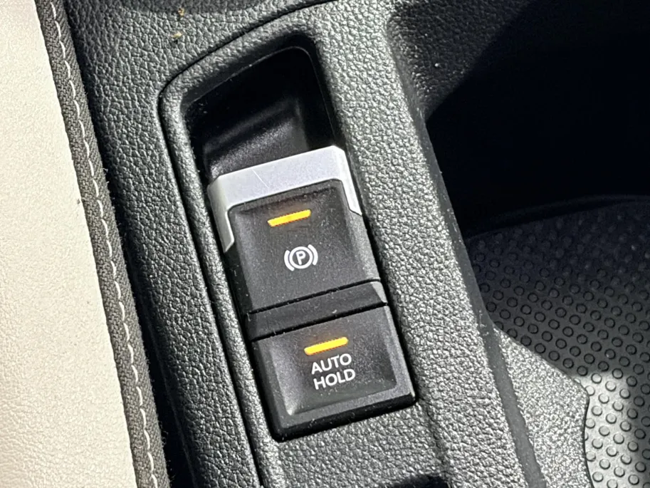 Volkswagen T-Roc 1.5 - 150PK TSI Sport | Digital Cockpit | Stoelverwarming | Navi | Apple CarPlay/Android Auto | Adaptive Cruise Control | Climate Control | Armsteun | Lichtmetalen Velgen |