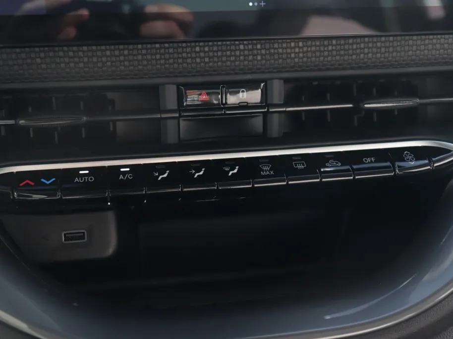 Fiat 500e 3+1 La Prima 42 kWh | Pano | Winter | JBL | 17'