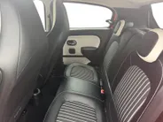 Renault Twingo Z.E. R80 Intens | Elektrisch | Stoelverwarming | Parkeersensoren | Camera | SOH 96.0% | Bluetooth | Cruise & Climate Control | Volledig Dealer Onderhouden | 12 Maanden BOVAG Garantie
