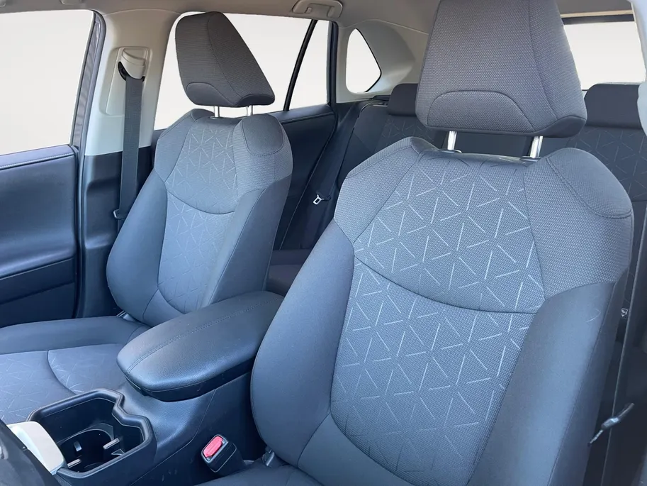 Toyota RAV4 2.5 Hybrid Business *Automaat*Navi via Carplay*Camera*Elekt. Achterklep*Adapt. Cruise Control*LM Velgen*Zeer nette auto!