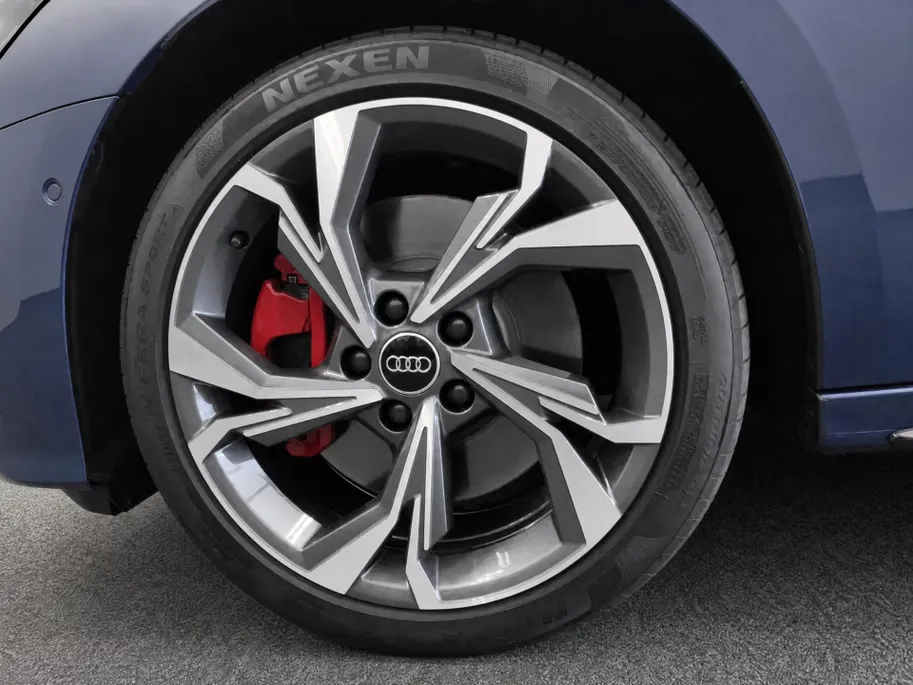 Audi A3 Sportback 45 TFSIe 272pk S-tronic S edition Competition · Panoramadak · Camera · Elek. Voorstoel · Elek. Achterklep · 18'' Inch · Garantie t/m 05-02-2031 of 100.000km