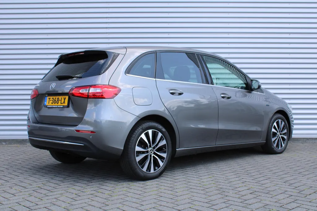 Mercedes-Benz B-Klasse B250e | Plug-in | 218PK | Automaat | 17' LM | Navi | Android Auto/Apple Carplay | Camera | Stoelverwarming |