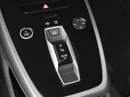 Audi Q4 e-tron 45 quattro S Edition 82 kWh/285pk · Trekhaak · Apple/Android Car Play · Sonos · Camera · 21'' · Adaptive Cruise Control · Stoelverwarming ·