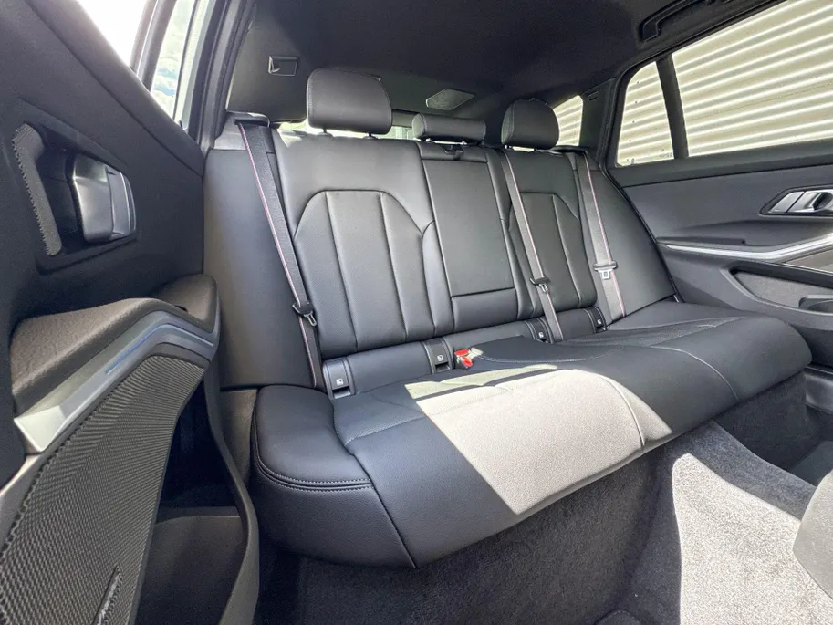 BMW 3 Serie Touring 330e