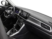 Volkswagen T-Roc 1.0 TSI 110pk Life · Camera · Apple/Android Car Play · Parkeer assistent · ACC · Clima · Draadloze Telefoonlader · Elek. Inklapbare Spiegels · Garantie t/m 28-03-2028 of 100.000km