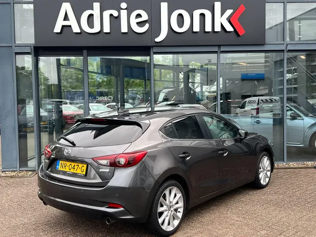 Mazda 3 2.0 SkyActiv-G 120 GT-M | LEDER | CAMERA | BOSE AUDIO | NAVIGATIE | NED AUTO | DEALER ONDERHOUDEN | STOEL + STUURVERWARMING | ACC |