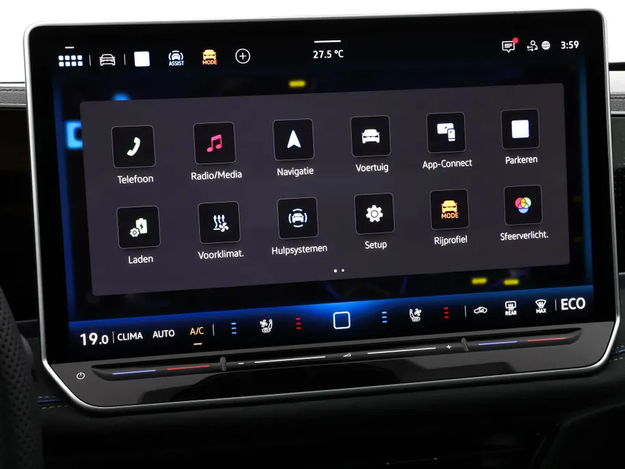 Volkswagen Passat Variant R-Line Edition 1.5 eHybrid 272 PK versn. DSG · Assistance Pakket Plus · Black Style Pakket Plus · Multimedia Pakket Plus · Trekhaak inklapbaar, met elektrische ontgrendeling, incl. Trailer Assist ·