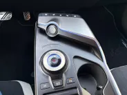 Kia EV6 GT-Line Business Edition 84 kWh | Rijdende Demo ! | Draadloos Apple Carplay / Android Auto | Navigatiesysteem | Elektrisch Verstelbare voorstoelen | Licht + Regensensor | Stoelverwarming+ Stoelkoeling  | Stuurverwarming | Elektrisch Bedienbare Achterklep 