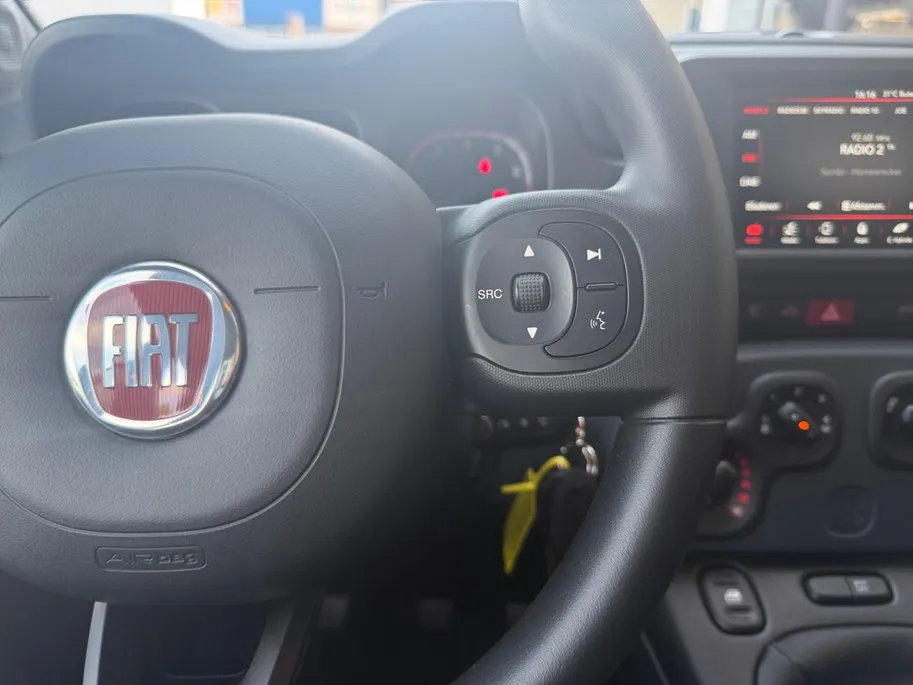 Fiat Panda 1.0 Hybrid Cross GRATIS WINTERBANDEN | AIRCO | PARKEERSENSOREN ACHTER | TREKHAAK | 12 MAANDEN GARANTIE! |