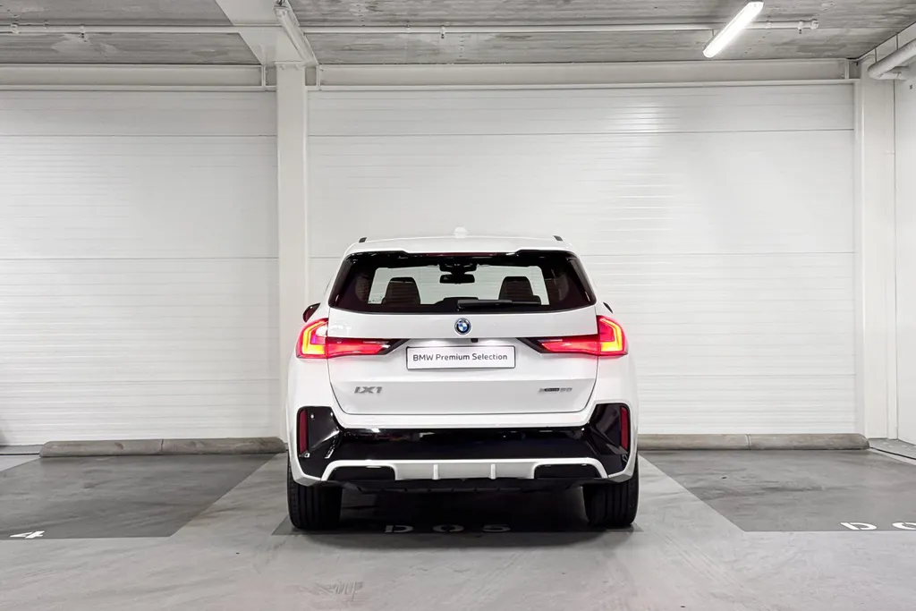 BMW iX1 xDrive30 Launch Edition