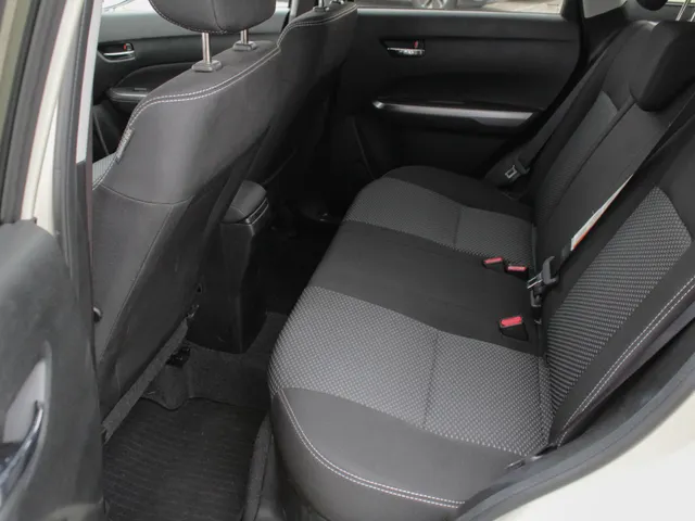 Suzuki Vitara 1.4 Boosterjet Select Smart Hybrid | Navi | Adap. Cruise | Clima | Trekhaak | All Season