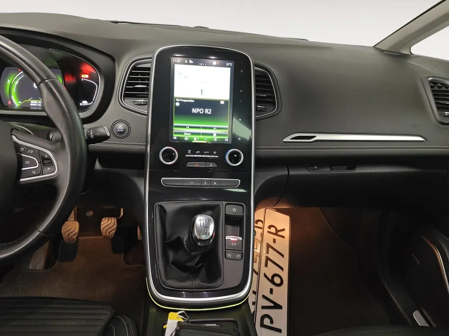 Renault Grand Scénic 1.2 TCe Bose NAVI AIRCO CAMERA CRUISE CONTROLE BOSE LED VERLICHTING TREKHAAK LM VELGEN 5P ZEER MOOIE AUTO DEALER ONDERHOUDEN