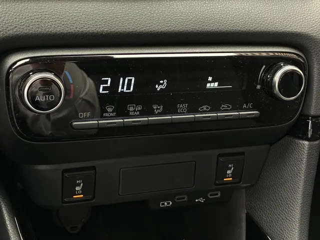 Toyota Yaris 1.5 Hybrid 115 Dynamic | Comfort Pack |