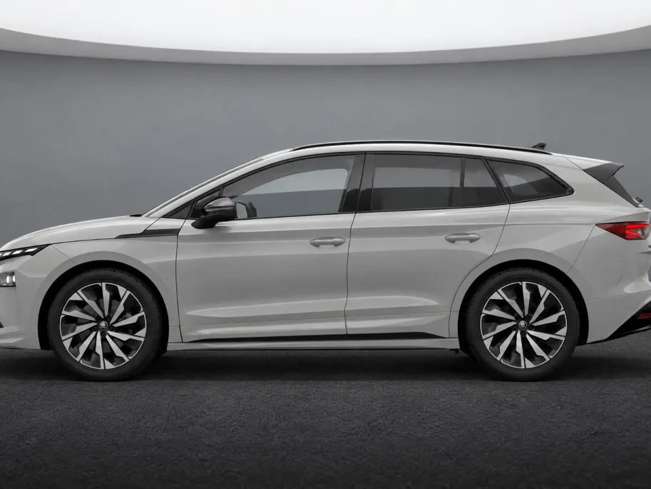 Škoda Enyaq iV Sportline Tour Edition 286 Pk | Trekhaak | Panoramisch schuif/kanteldak | 21'' supernova velgen