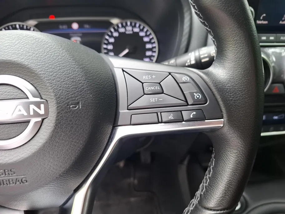 Nissan Juke 1.0 DIG-T N-Connecta | Licht metalen velgen| Metallic lak| Parkeersensoren voor en achter| Navi icm Apple/Android auto | 1ste eigenaar | Lage kilometerstand