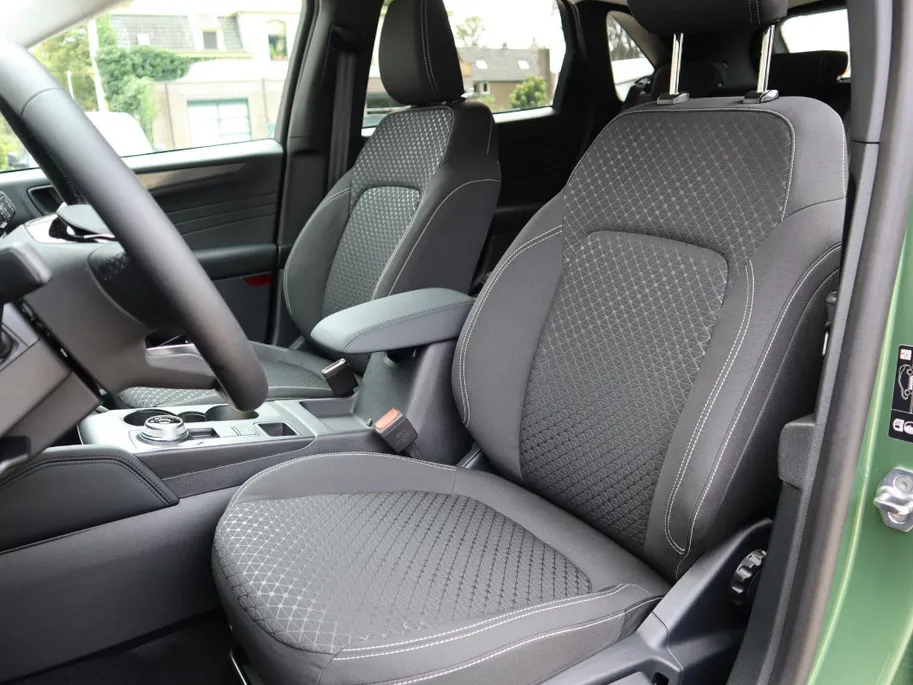 Ford Kuga 2.5 PHEV Titanium | tot €5.000,- Korting | 0,99% Ford Options | 2100KG Trekgewicht | Nieuw te bestellen |