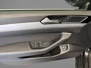 Volkswagen Passat 1.4 TSI 218pk DSG PHEV GTE Business · Camera · Wegklapbare Trekhaak · Apple/Android Car Play · P-Sensoren · 17'' Inch ·