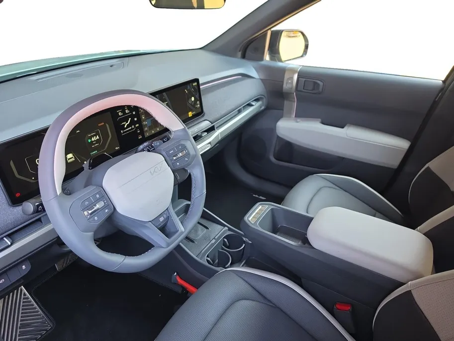 Kia EV3 GT-Line Business Edition 81.4 kWh | Navigatie | Stoel + Stuur verwarming | Navigatie | Climate control | Parkeer camera achter