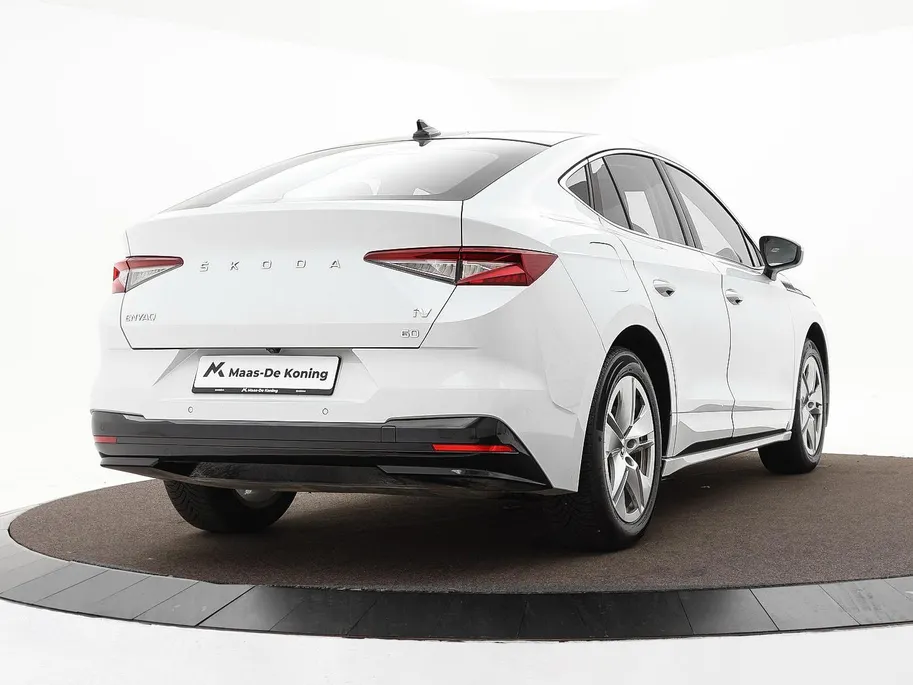 Škoda Enyaq Coupe iV 60 180pk · SOH 94,1% · Panoramadak · Camera · Apple/Android Car Play · 19'Velgen · Sfeerverlichting · Elek. Inklapbare Spiegels ·