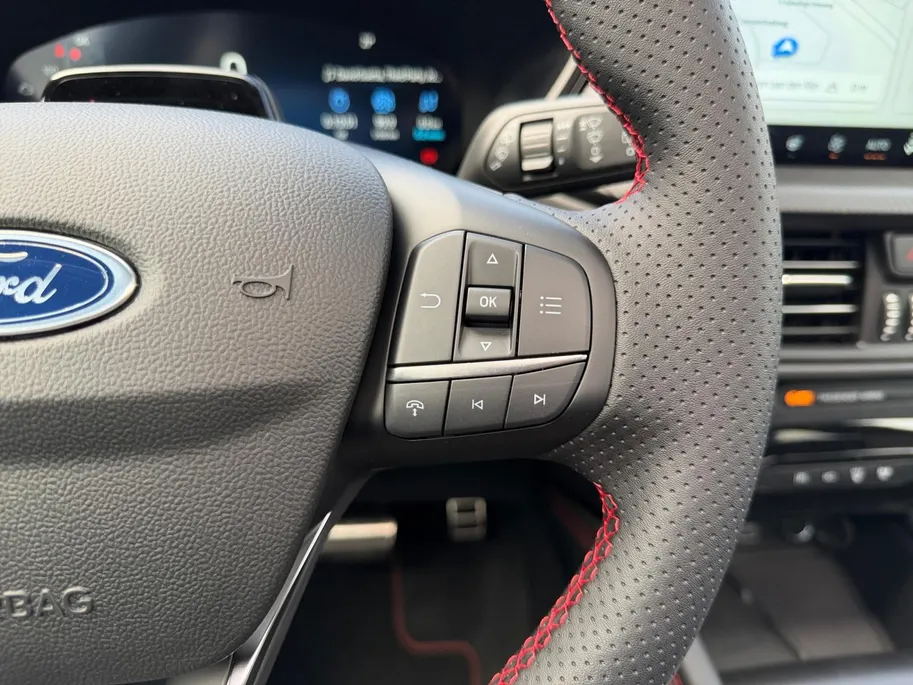 Ford Kuga 2.5 PHEV ST-Line X | Uit Voorraad Leverbaar | Automaat | €4.000,- Ready Set Ford Bonus | Trekhaak | 2100kg Trekgewicht | Pano Dak | Matrix Led Koplampen | 20' Lichtmetalen Velgen | Apple Carplay & Andoid Auto