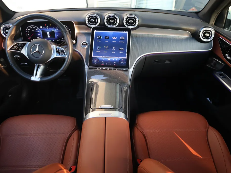 Mercedes-Benz GLC 300e 4MATIC Luxury Line