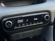 Toyota Yaris 1.5 Hybrid Dynamic | NIEUWE AUTO! | ACC | Lichtmetalen Velgen | LED | Camera | Navi | Climate Control | Apple Carplay | Android Auto |