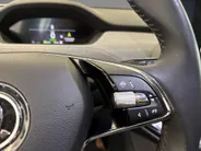Škoda Enyaq iV 50 150pk Selection · Camera · Apple/Android Car Play · Cruise Control · Sfeerverlichting · 19'Velgen · Navigatie ·