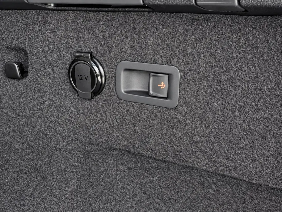 Volkswagen Tayron Life Edition 1.5 eHybrid 204 PK 6 versn. DSG · Comfort Pakket · Trekhaak · Achteruitrijcamera · Stoel- en stuurverwarming