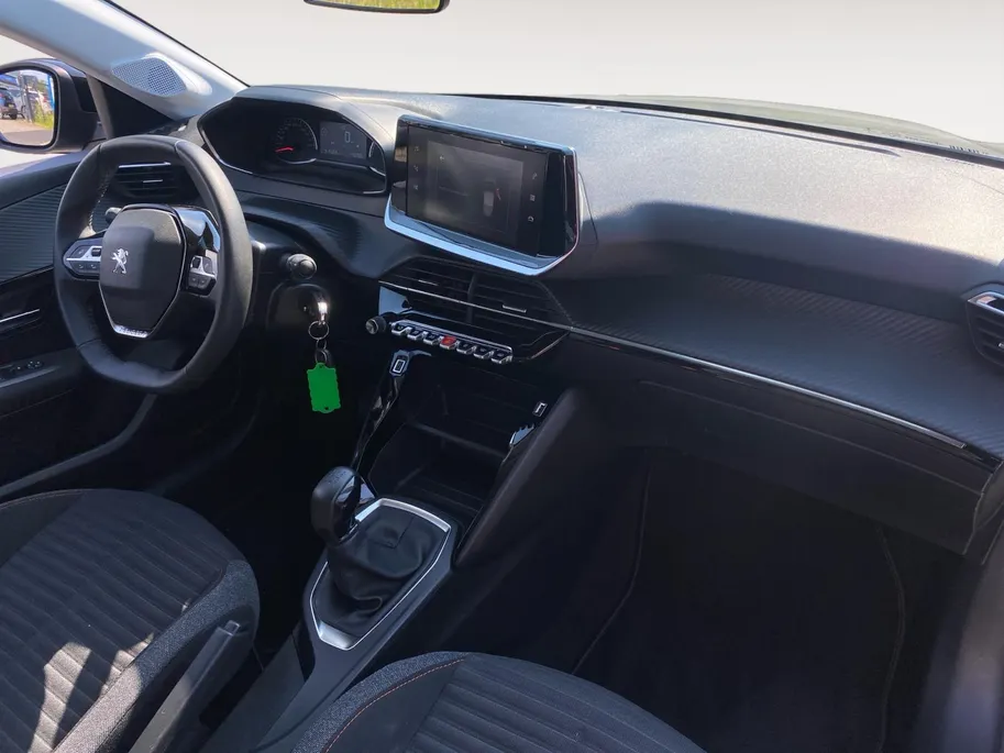 Peugeot 208 1.2 PureTech Active NL auto | navigatie | Apple CarPlay / Android-Auto | cruise control | etc.