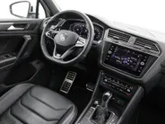 Volkswagen Tiguan 1.5 TSI 150pk DSG R-Line Business+ · Leder · Panoramadak · Apple/Android Car Play · Dodehoeksensor · Elek. Achterklep · 360 Camera · All-season banden · 19'' Inch · EXTRA INRUILKORTING ·