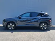Hyundai Kona 1.6 GDI HEV 141pk DCT Premium + Trekhaak! / Org. Nederlands / Navigatie + Camera / Climate en Cruisecontrol /