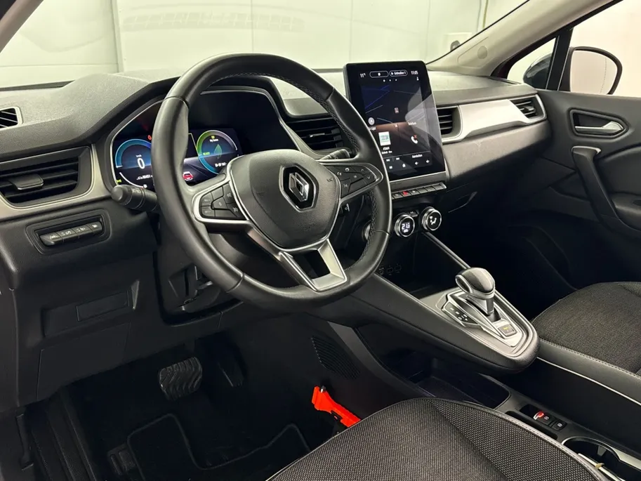 Renault Captur 1.6 E-Tech PHEV 160 Intens | Groot Scherm + Navigatie | Parkeercamera | Cruise Control