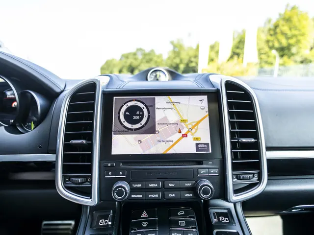 Porsche Cayenne 3.0 S E-Hybrid Platinum Edition NL Auto!