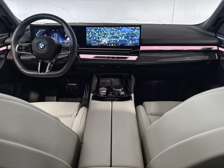 BMW i5 Sedan xDrive40 84 kWh