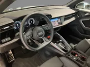 Audi A3 Sportback 40 TFSIe 150kW/204PK S Line · Drive select · Leder/Stof · Camera + Parkeersensoren · Garantie t/m 25-05-2029 of 80000km.