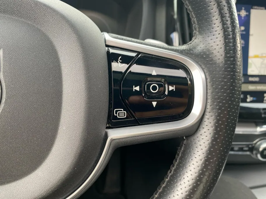 Volvo XC60 2.0 T8 Twin Engine AWD Inscription Automaat | 11-2017 | Panodak | Leder | Bower Wilkins | Stoelventilatie | etc.
