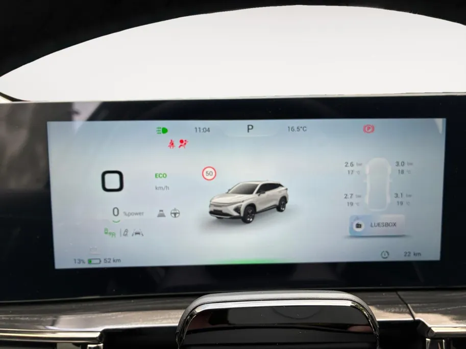 Omoda 5 EV Premium 61 kWh | Nieuw uit voorraad leverbaar | Stoelverwarming-/ventilatie | Panorama dak | Leder | 7 jaar Fabrieksgarantie