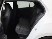 Volkswagen Golf 1.5eTSI/150PK R-Line Black Style DSG · Navigatie · Camera + Parkeersensoren · Apple/Android Car Play · Garantie t/m 18-11-2026  · EXTRA INRUILKORTING ·