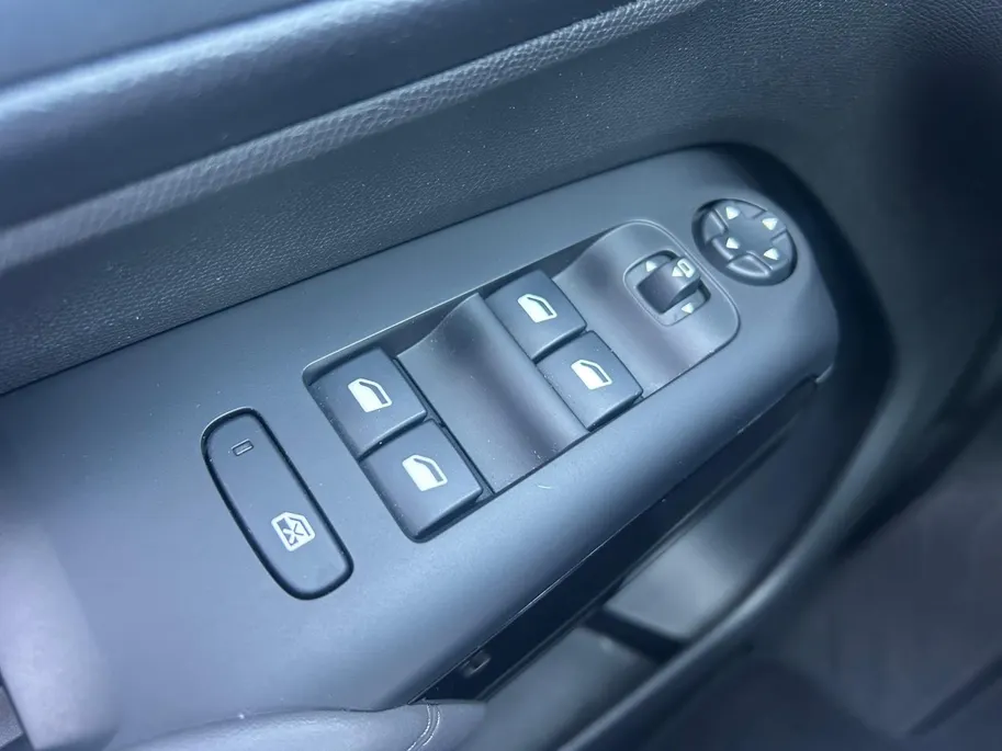 Citroën C5 Aircross 1.2 PureTech Feel |airco (automatisch)| Camera| Dodehoekdetectie met correctie| Apple Carplay/Android Auto| 12 maanden Bovag garantie|