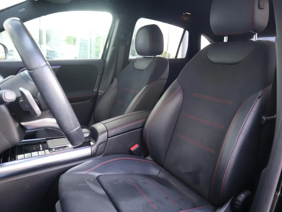 Mercedes-Benz GLA 250 e AMG Line