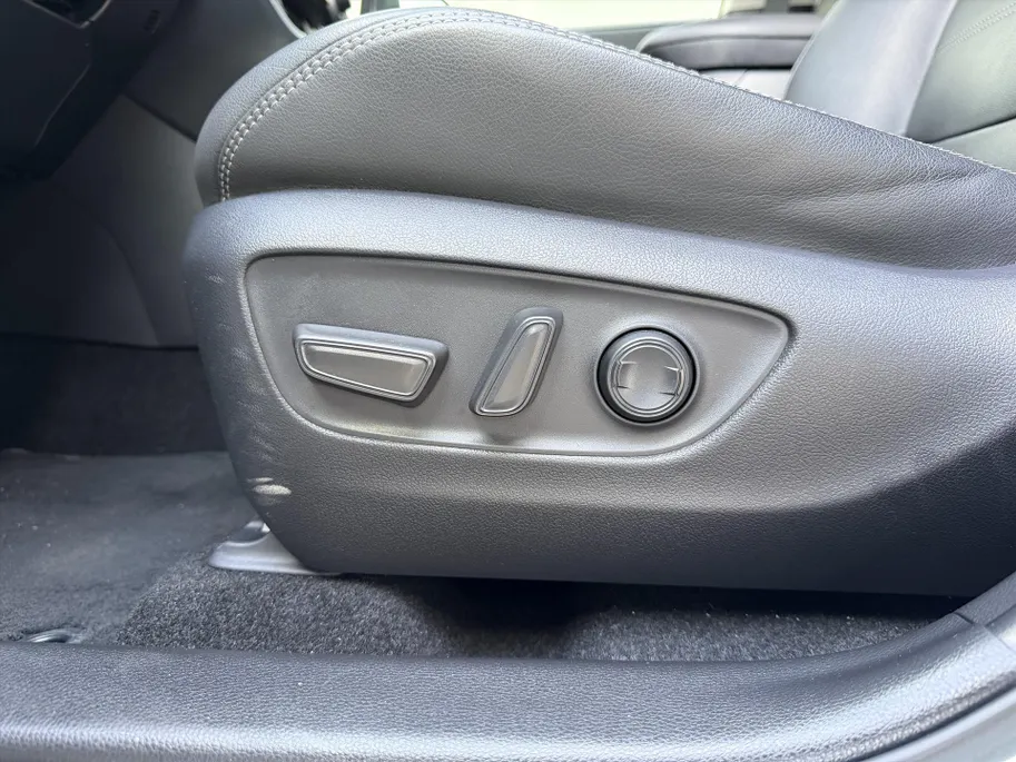 Toyota RAV4 2.5 Hybrid 218pk CVT Executivel l Afneembare Trekhaak l